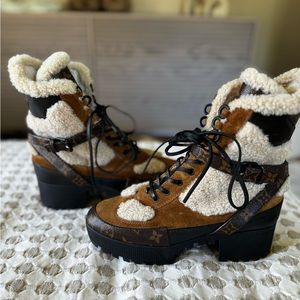 Louis Vuitton Shearling Desert Laureate Strap Buckle Boots 38.5